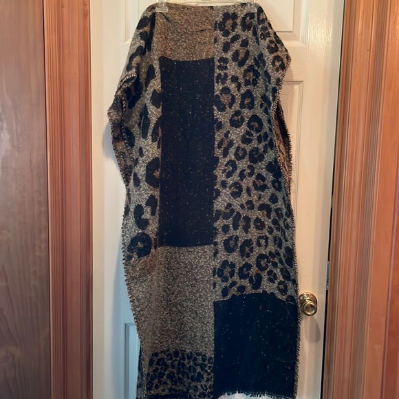 Tjmax wrap around scarf or wrap, lrg - Picture 1 of 8